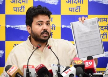 एमसीडी प्रभारी दुर्गेश पाठक