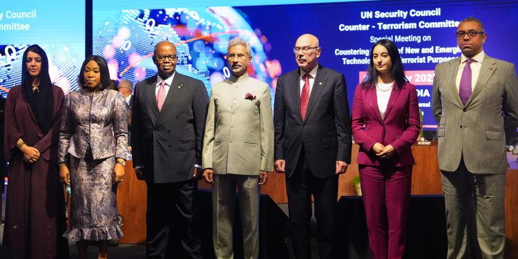 New Delhi: External Affairs Minister Dr. S. Jaishankar with UK Foreign Secretary James Cleverly and other delegates during the special meeting of the United Nations Security Councils Counter Terrorism Committee (CTC), in New Delhi, Saturday, Oct. 29, 2022. (PTI Photo/Manvender Vashist Lav)(PTI10_29_2022_000043B)