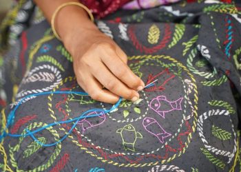 पारंपरिक कशीदाकारी