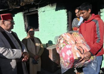 मंत्री गणेश जोशी