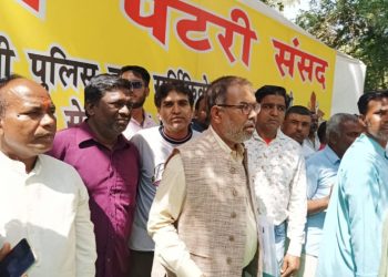 Street vendors speak Halal at Jantar Mantar
