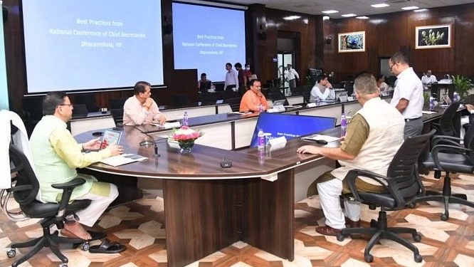 वित्त सचिव दिलीप जावलकर