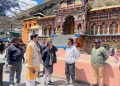 Ajendra Ajay visited Badrinath Dham with departmental officers