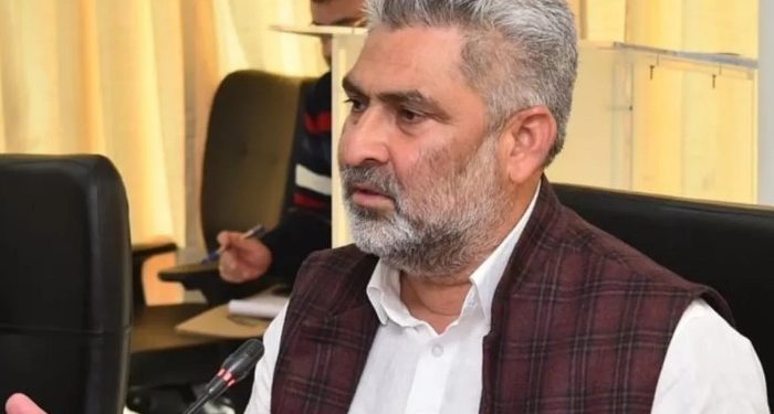 मंत्री लाल चंद कटारूचक्क