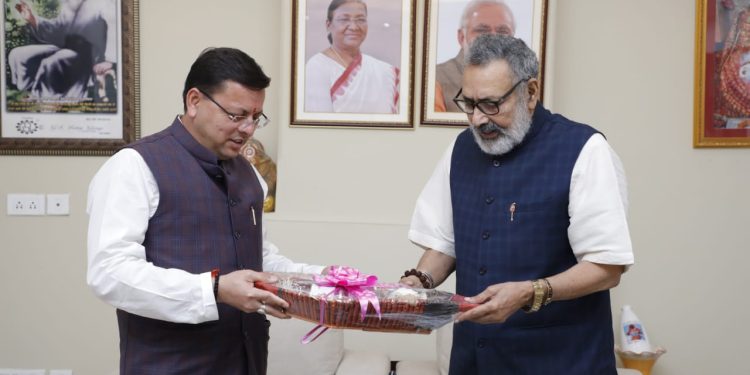 CM Dhami met Minister Giriraj Singh