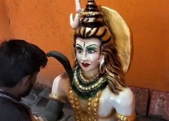 शिव मूर्ति तोड़ी