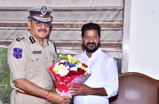 Election Commission suspended Telangana DGP