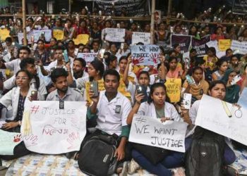 कोलकाता में महिला डॉक्टर के साथ रेप