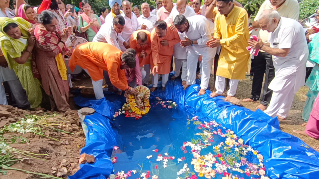Jhandewala Devi temple