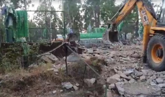 अवैध मजार