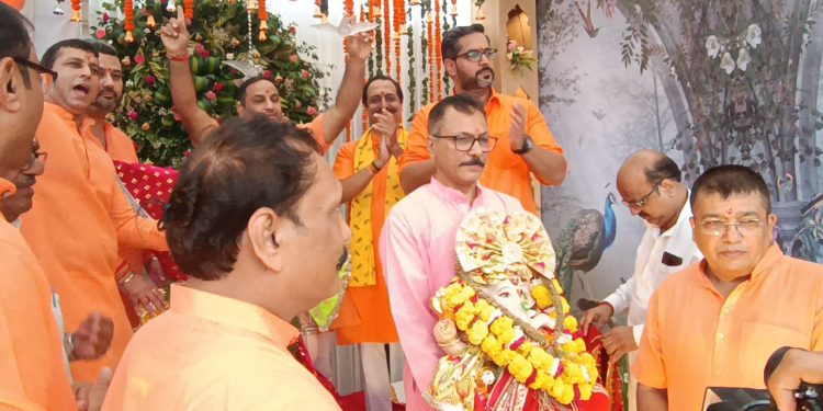 Jhandewala Devi temple