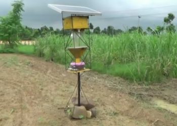 लाइट ट्रैप यंत्र