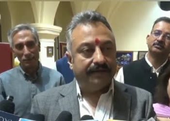 शिक्षा मंत्री रोहित ठाकुर