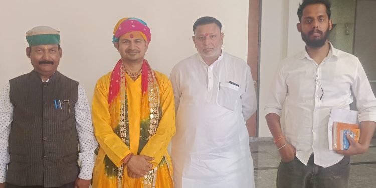 फलाहारी महाराज