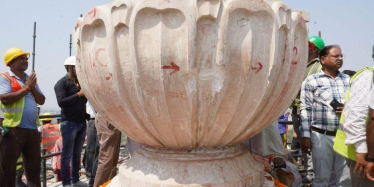 Kalash installed on the main peak of Ram temple, CM Yogi expressed happiness