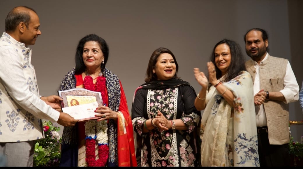 Writer Lakshmi Puri was awarded the 'Pandit Haridatt Sharma Award'