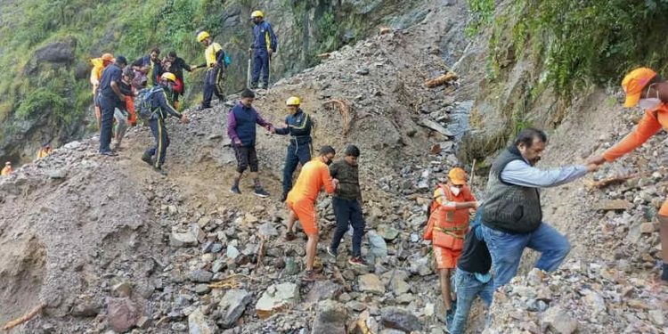 landslide on Kedarnath Yatra route