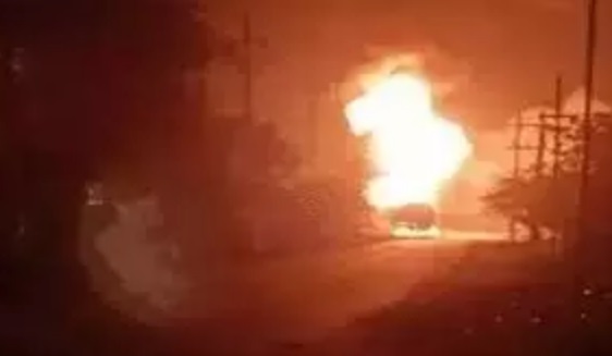 टैंकर में लगी आग