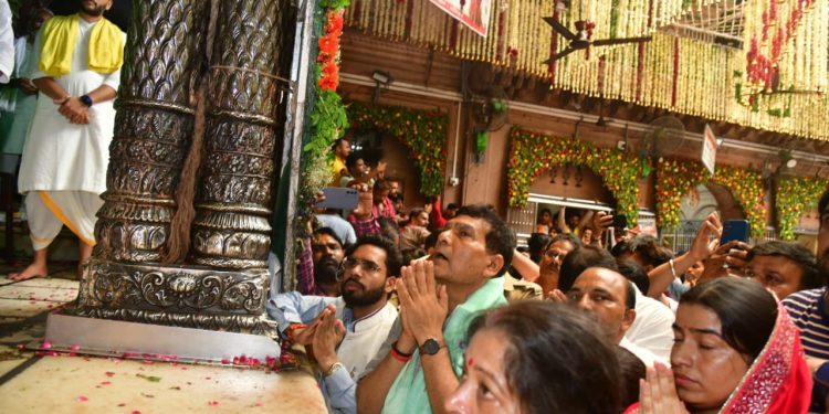 कैबिनेट मंत्री एके शर्मा