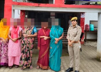 Highway police station arrested 6 accused on charges of theft