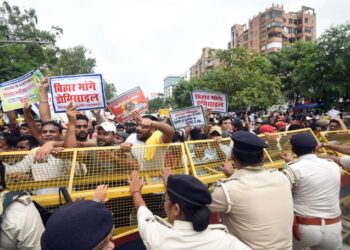 डोमिसाइल नीति