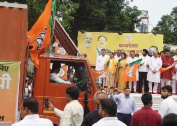 52 relief trucks left from Delhi