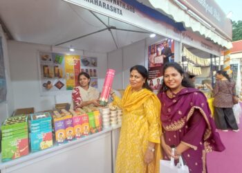 आवासीय आयुक्त आर. विमला