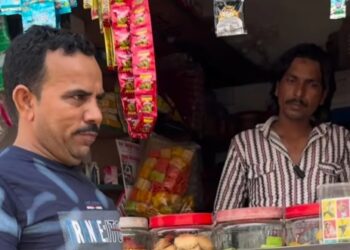 मेरठ में 10 रुपए वाला बिस्कुट