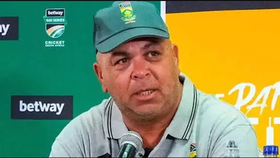 Head Coach Shukri Conrad