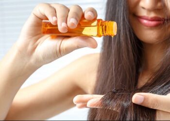 बालों में तेल