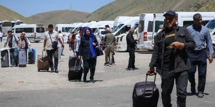 Indian citizen leave Iran