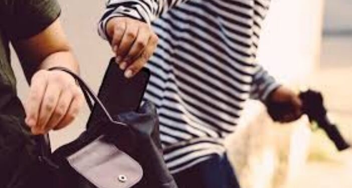 mobile phone snatching