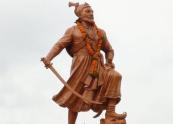 शिवाजी महाराज की मूर्ति