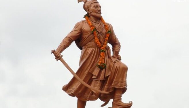 शिवाजी महाराज की मूर्ति