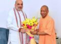 Here is how CM Yogi met Amit Shah on the soil of Bastar.