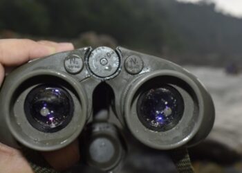 Binocular Garuda