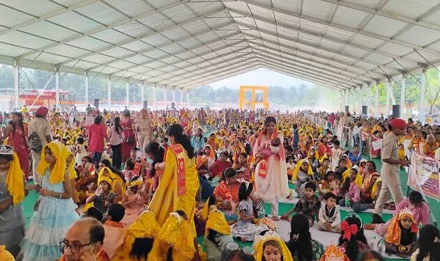 2100 कन्याओं का सामूहिक पूजन