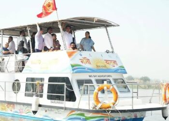 Yamuna river cruise